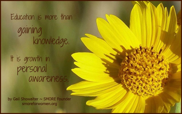 Photo graphic with yellow daisy